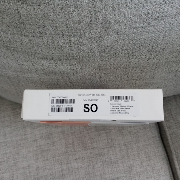 TCL FLIP PHONE - Picture 2 of 2